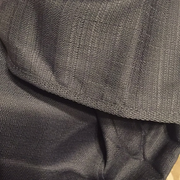 Tablecloth: Linen Look,  Oval, 60” x 84” Suzanne in Gray, NWT - Picture 10 of 12